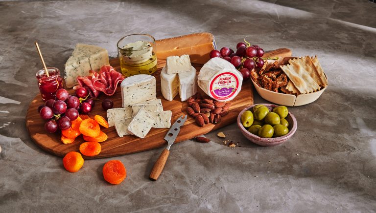 How to Build the Perfect Cheeseboard