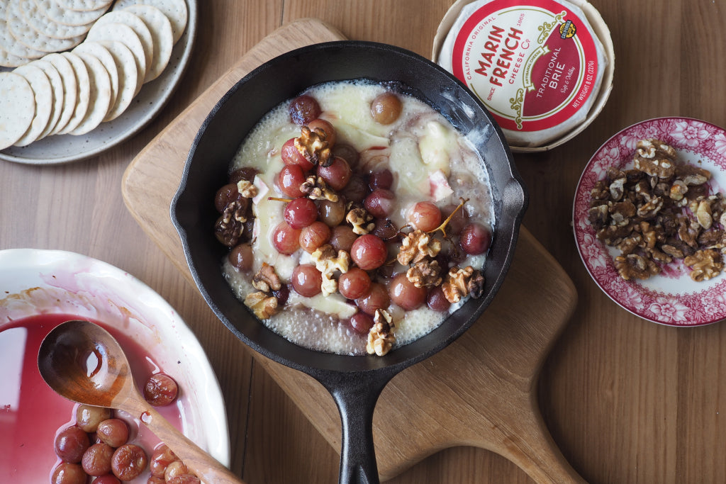 Baked Brie with Roasted Grapes